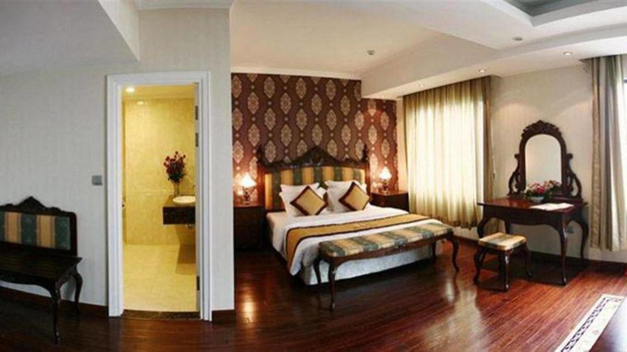 Royal Gate Hotel ฮานอย ภายนอก รูปภาพ